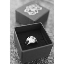 Load image into Gallery viewer, feather ring argos
