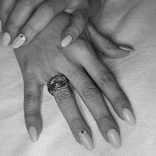 Load image into Gallery viewer, angel feather ring