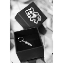 Load image into Gallery viewer, sterling silver feather stud earrings