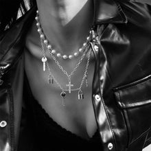 Load image into Gallery viewer, vivienne westwood pearl necklace