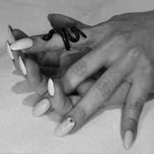 Load image into Gallery viewer, snake ring black