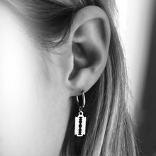 Load image into Gallery viewer, dagger earrings