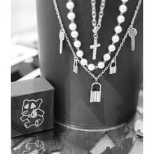 Load image into Gallery viewer, pearl and chain link necklace
